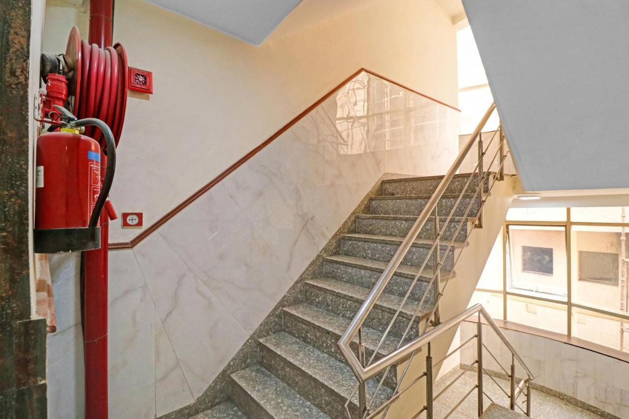 Oyo 23368 Boutique Hotel Paragon นิวเดลี ภายนอก รูปภาพ